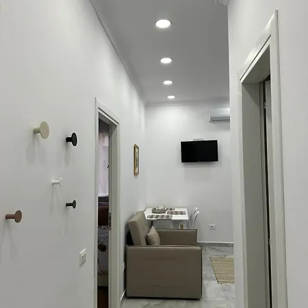Cozy In Apartment *